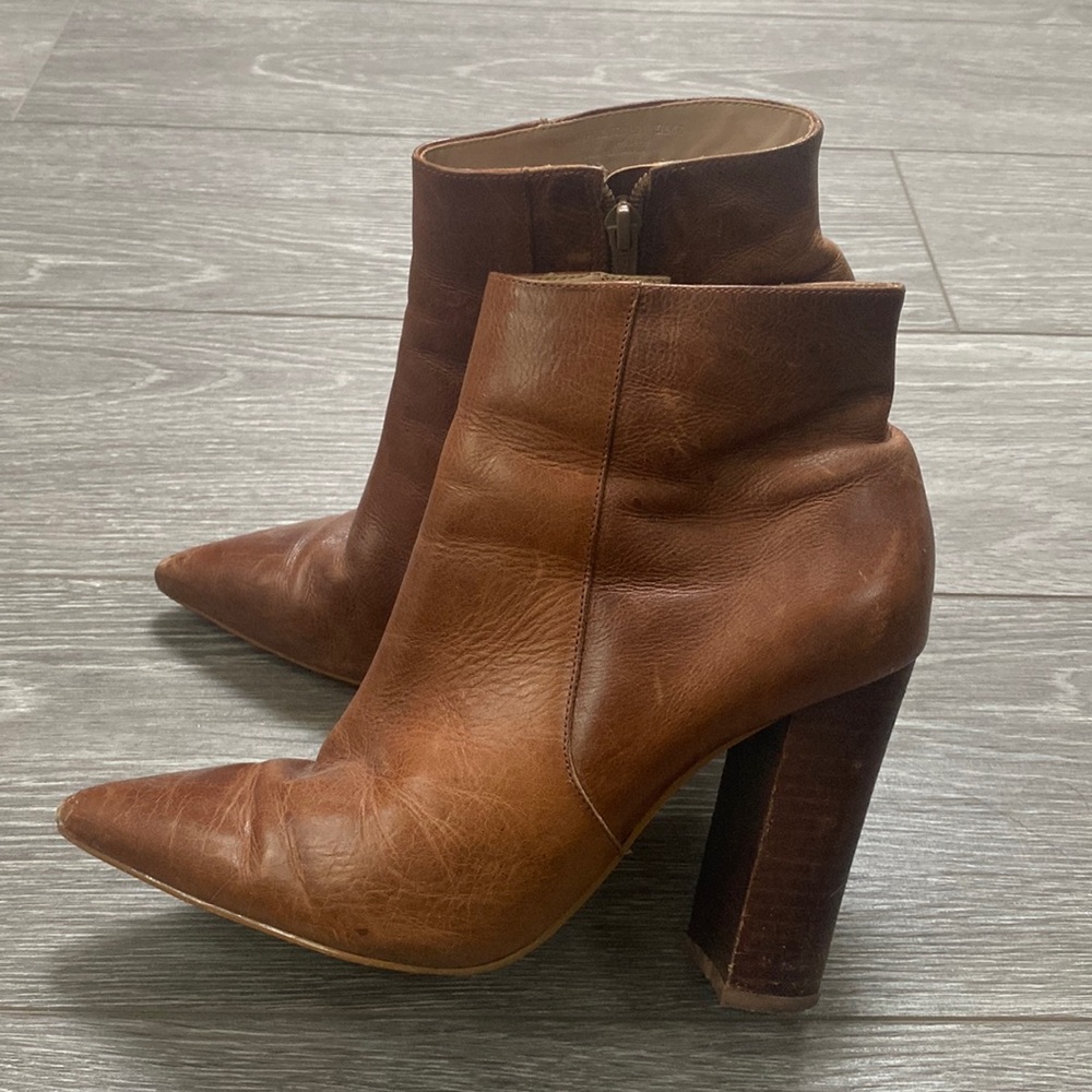 Steve Madden brown boot heels